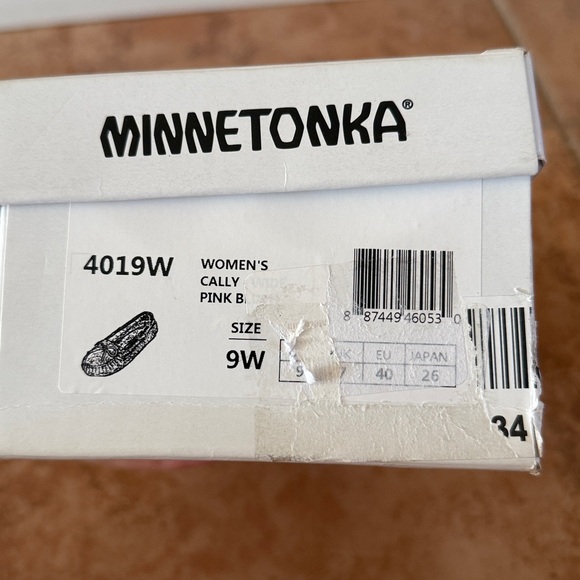 Minnetonka Pink Cally Suede Moccasins - Picture 10 of 13